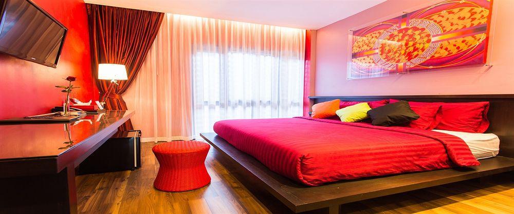 Third Rock Hostel Bangkok Dış mekan fotoğraf