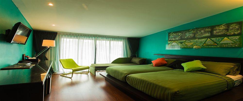 Third Rock Hostel Bangkok Dış mekan fotoğraf