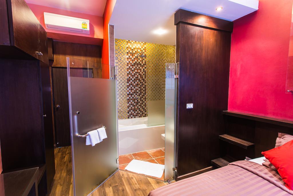 Third Rock Hostel Bangkok Dış mekan fotoğraf