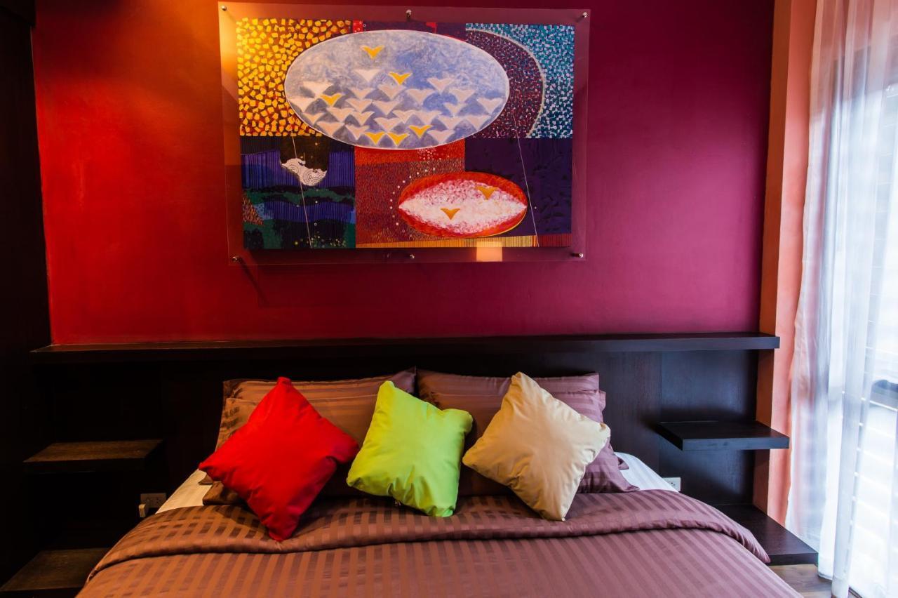 Third Rock Hostel Bangkok Dış mekan fotoğraf