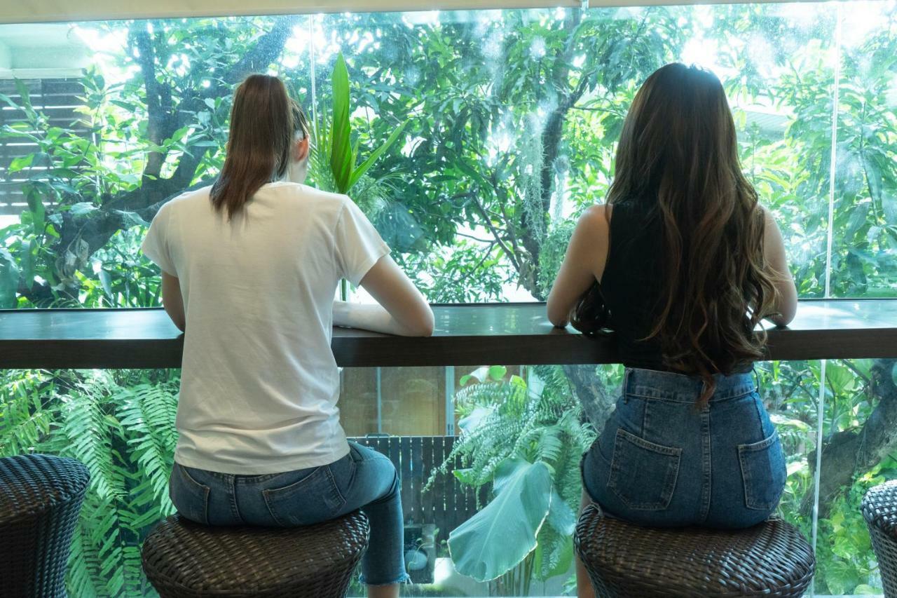 Third Rock Hostel Bangkok Dış mekan fotoğraf