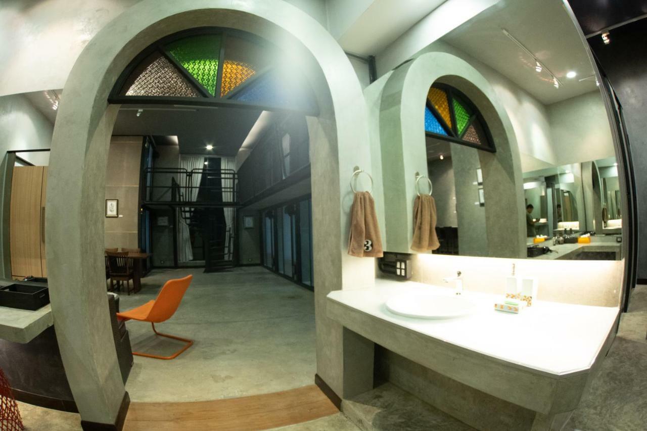Third Rock Hostel Bangkok Dış mekan fotoğraf
