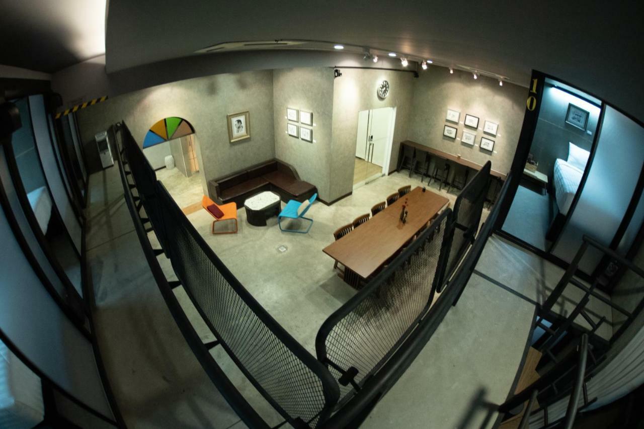 Third Rock Hostel Bangkok Dış mekan fotoğraf